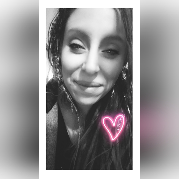 Meet your Posher, Heather - Picture 8 of 15